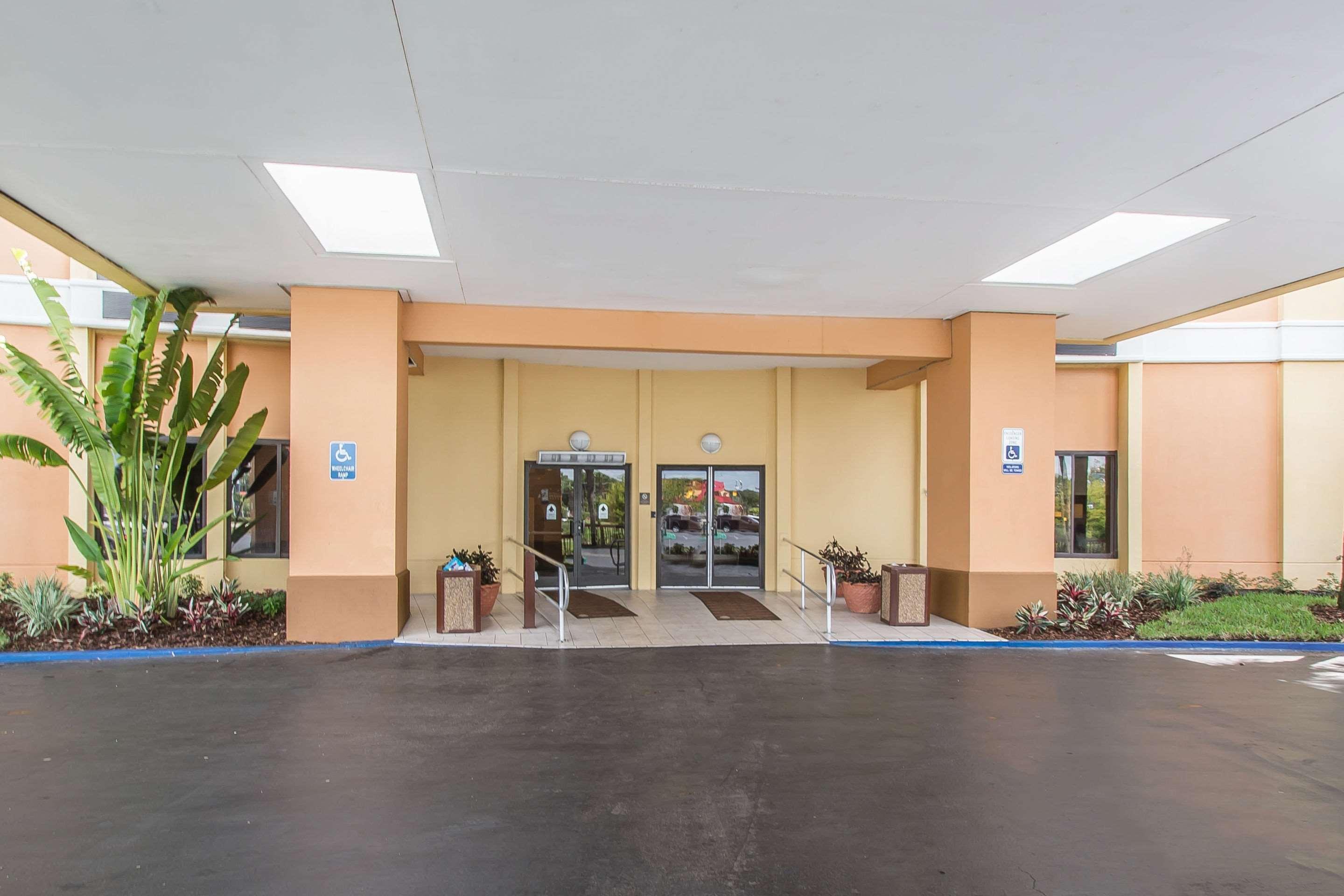 Comfort Inn & Suites Kissimmee By The Parks Four Corners Eksteriør bilde