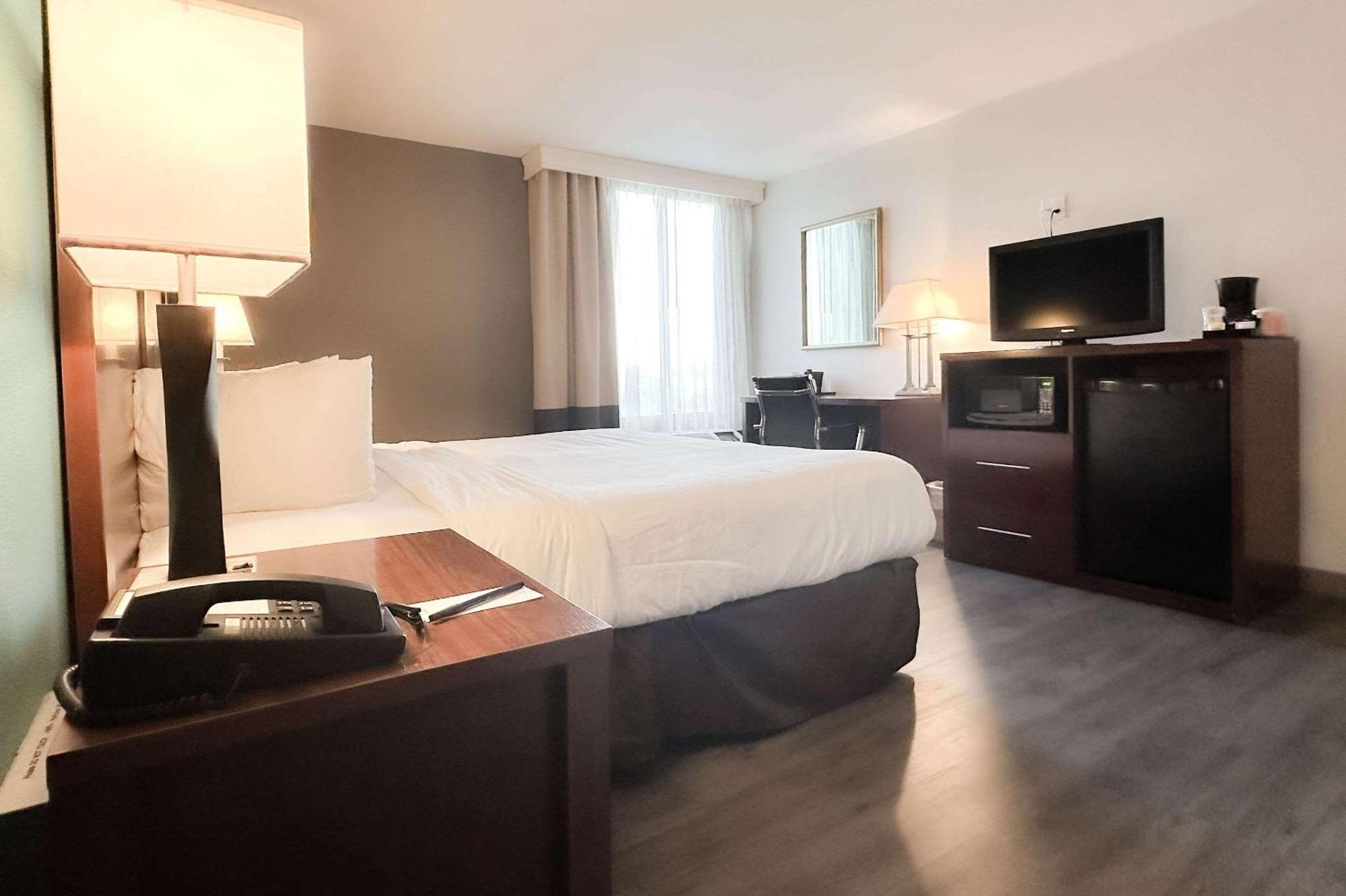 Comfort Inn & Suites Kissimmee By The Parks Four Corners Eksteriør bilde